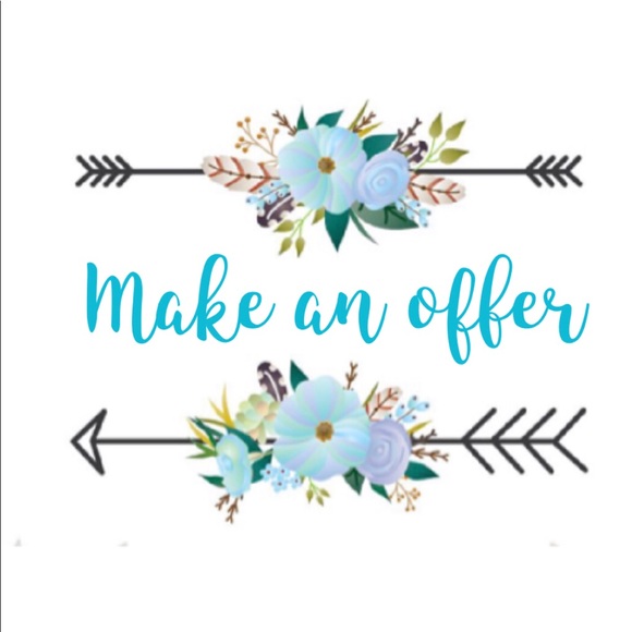 🖤 Meet your posher, Tiffany Alyce 🖤 - Picture 7 of 9